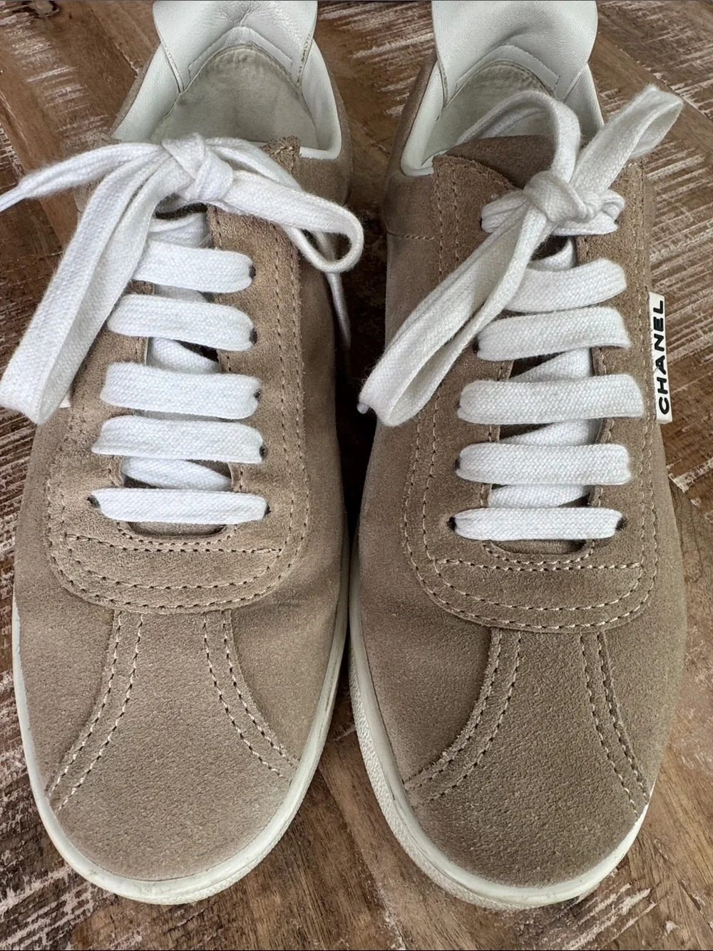 Chanel Interlocking CC Logo Suede Sneakers Size 39